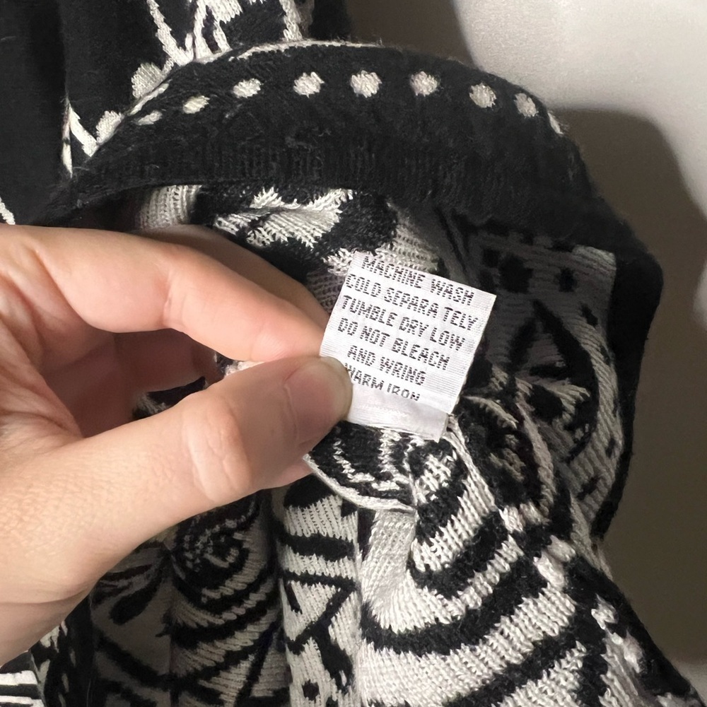 Max Mara 100% Wool Graphic Knit Turtleneck Poncho Cape - Picture 11 of 16
